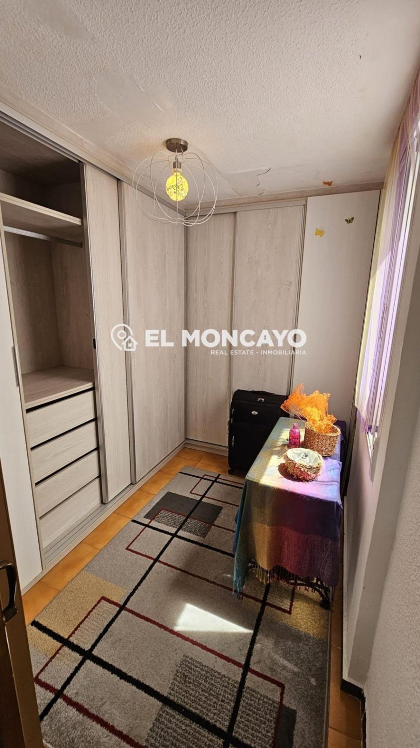 Huoneisto Guardamar del Segura, Alicante, Espanja 4 makuuhuonetta, 120 m2 No. 183759