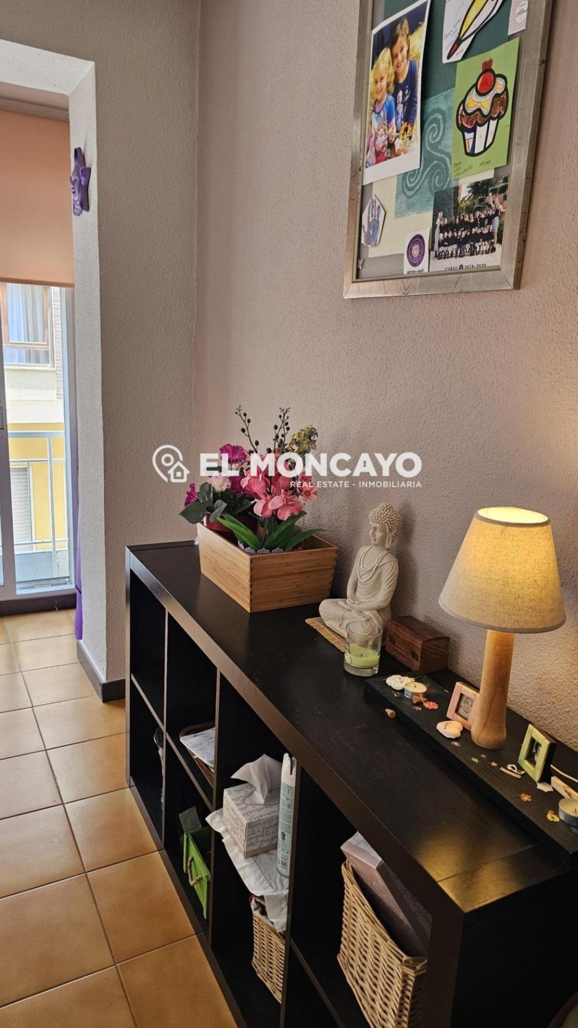 Huoneisto Guardamar del Segura, Alicante, Espanja 4 makuuhuonetta, 120 m2 No. 183759