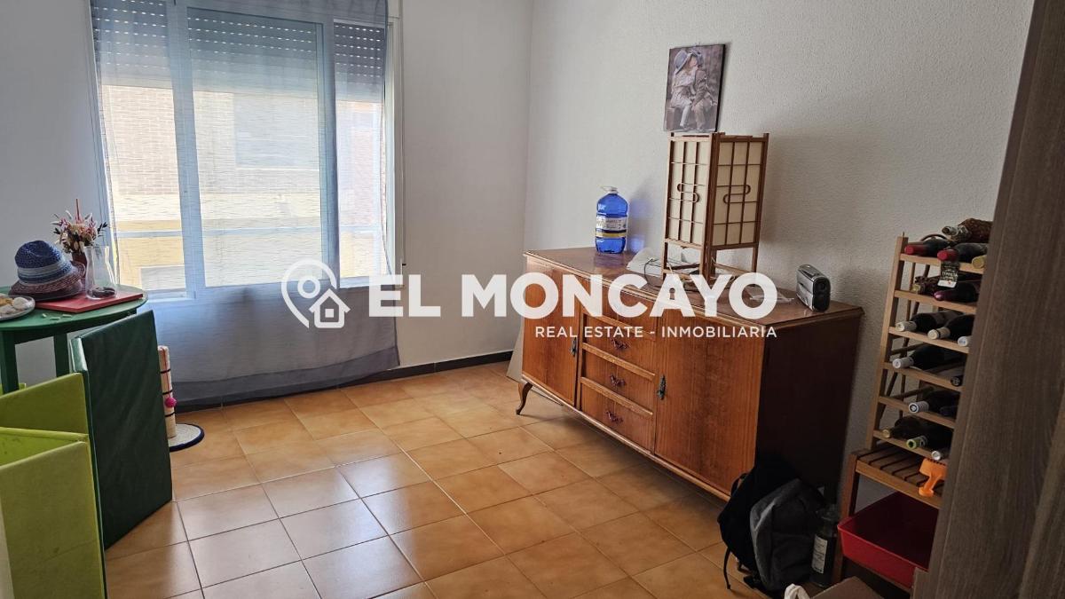Huoneisto Guardamar del Segura, Alicante, Espanja 4 makuuhuonetta, 120 m2 No. 183759