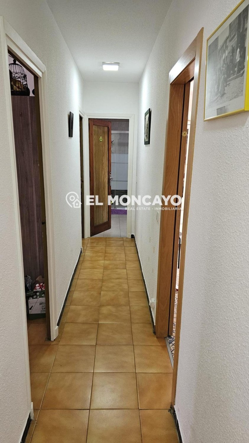 Huoneisto Guardamar del Segura, Alicante, Espanja 4 makuuhuonetta, 120 m2 No. 183759