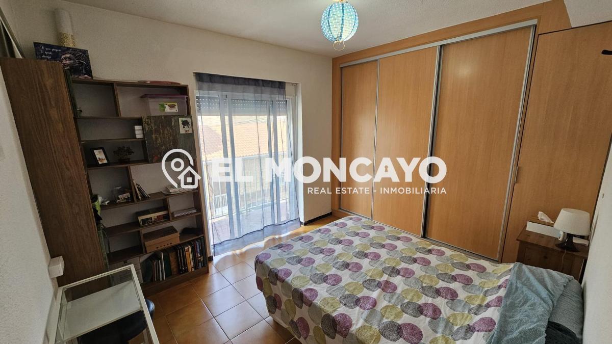 Huoneisto Guardamar del Segura, Alicante, Espanja 4 makuuhuonetta, 120 m2 No. 183759