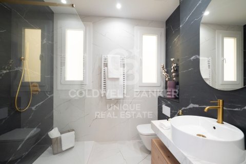 Продажа квартиры в Мадрид, Испания 2 спальни, 93м2 №157809 - фото 28