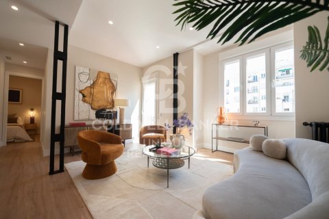 Продажа квартиры в Мадрид, Испания 2 спальни, 93м2 №157809 - фото 6