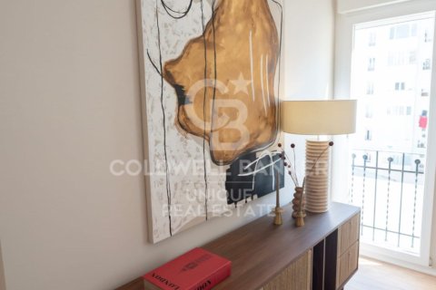 Продажа квартиры в Мадрид, Испания 2 спальни, 93м2 №157809 - фото 5