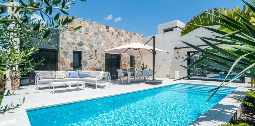 Villa in Algorfa, Alicante, Spain 3 bedrooms, 120 sq.m. No. 194575