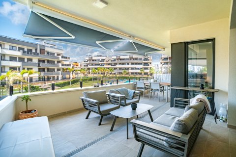 Apartment à vendre à Torrevieja, Alicante, Espagne, 2 chambres, 75 m2 No. 194573 - photo 3