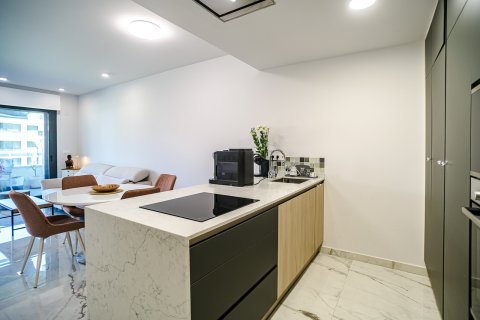 Apartment à vendre à Torrevieja, Alicante, Espagne, 2 chambres, 75 m2 No. 194573 - photo 8