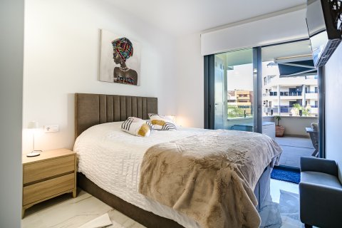Apartment à vendre à Torrevieja, Alicante, Espagne, 2 chambres, 75 m2 No. 194573 - photo 11