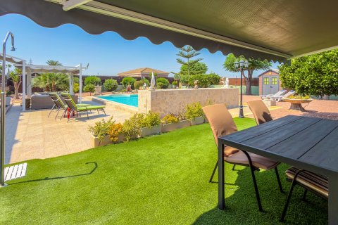 Villa for sale in Catral, Alicante, Spain 3 bedrooms, 220 sq.m. No. 194572 - photo 18