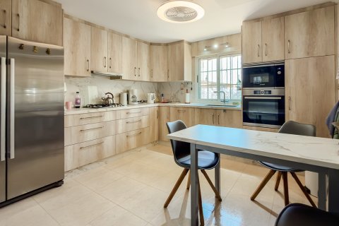 Villa for sale in Catral, Alicante, Spain 3 bedrooms, 220 sq.m. No. 194572 - photo 7