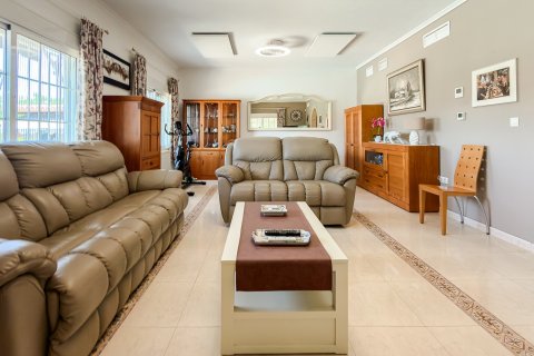 Villa for sale in Catral, Alicante, Spain 3 bedrooms, 220 sq.m. No. 194572 - photo 6