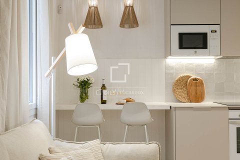 Apartment for sale in Barcelona, Spain 1 bedroom, 33 sq.m. No. 192638 - photo 23