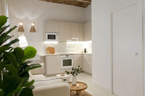 Apartment for sale in Barcelona, Spain 1 bedroom, 33 sq.m. No. 192638 - photo 22