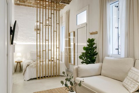Apartment for sale in Barcelona, Spain 1 bedroom, 33 sq.m. No. 192638 - photo 4