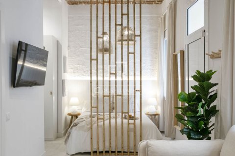 Apartment for sale in Barcelona, Spain 1 bedroom, 33 sq.m. No. 192638 - photo 2