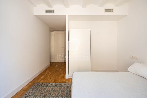 Продажа квартиры в Барселона, Испания 3 спальни, 178м2 №192672 - фото 7
