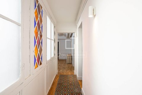 Продажа квартиры в Барселона, Испания 3 спальни, 178м2 №192672 - фото 12