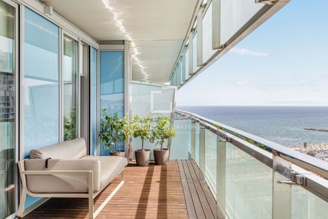Apartment in Barcelona, Spain 3 bedrooms, 97 sq.m. No. 192640