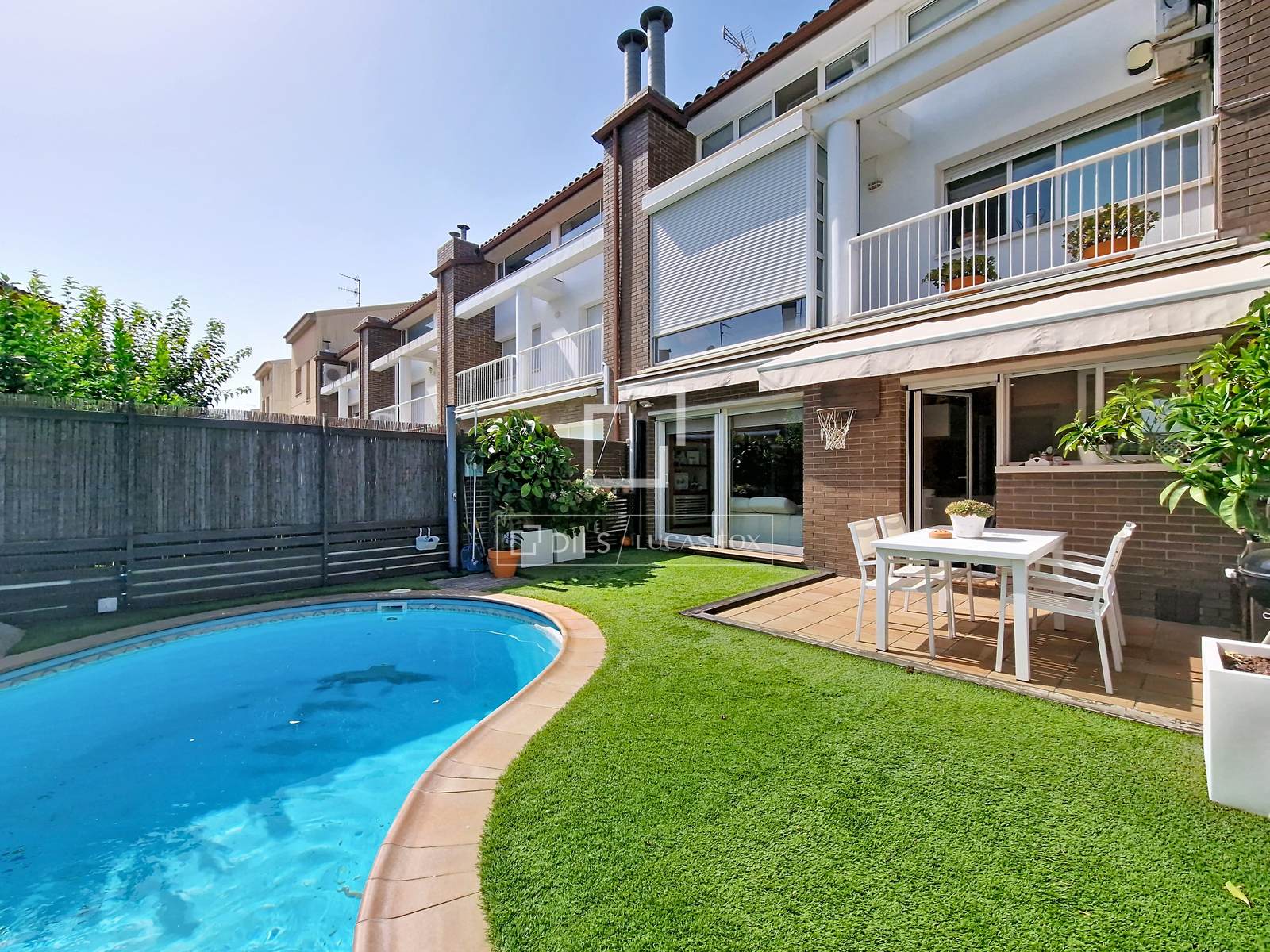 Villa à Vilanova i la Geltru, Barcelona, Espagne 3 chambres, 203 m2 No. 192637
