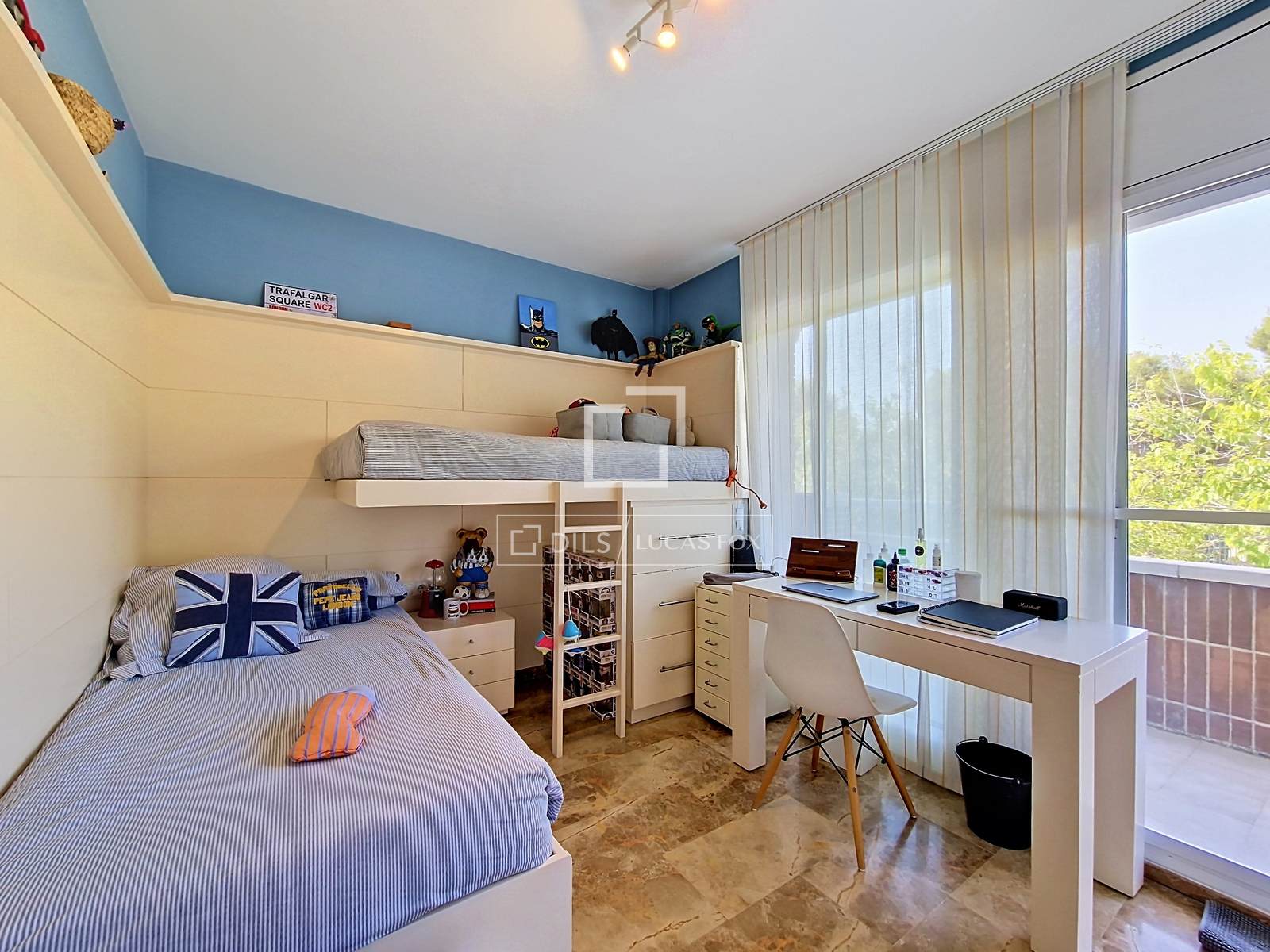 Villa à Vilanova i la Geltru, Barcelona, Espagne 3 chambres, 203 m2 No. 192637