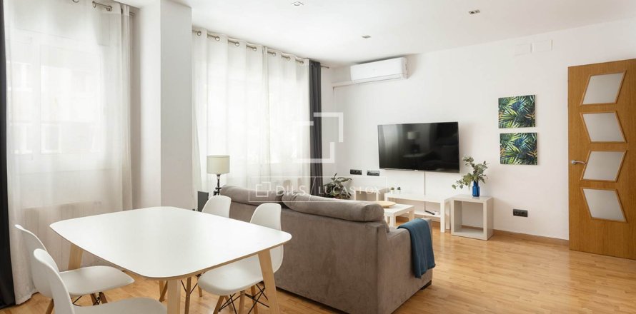 Wohnung in Barcelona, Spanien 2 Schlafzimmer, 66 m2 Nr. 192641