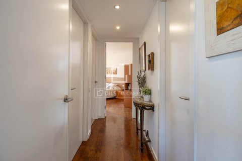 Продажа квартиры в Барселона, Испания 3 спальни, 124м2 №192671 - фото 16