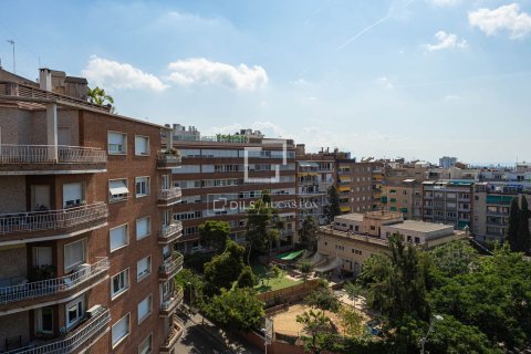 Продажа квартиры в Барселона, Испания 3 спальни, 124м2 №192671 - фото 30