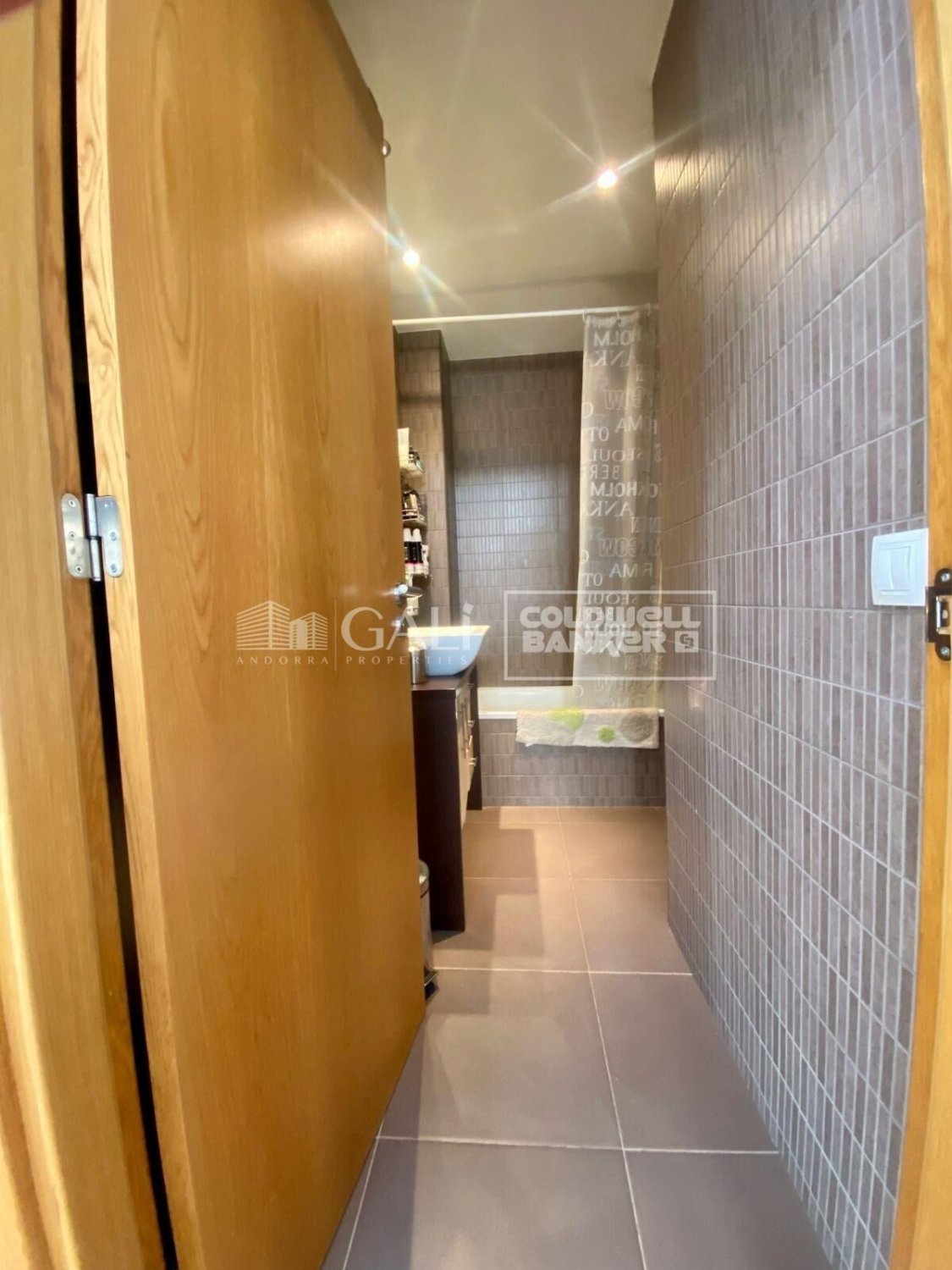 Penthouse in Principado De Andorra (Ninguna Poblacion Tiene C.P.), Lleida, Spain 2 bedrooms, 70 sq.m. No. 156744