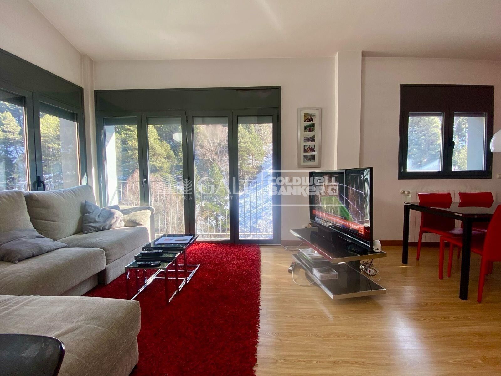 Penthouse in Principado De Andorra (Ninguna Poblacion Tiene C.P.), Lleida, Spain 2 bedrooms, 70 sq.m. No. 156744