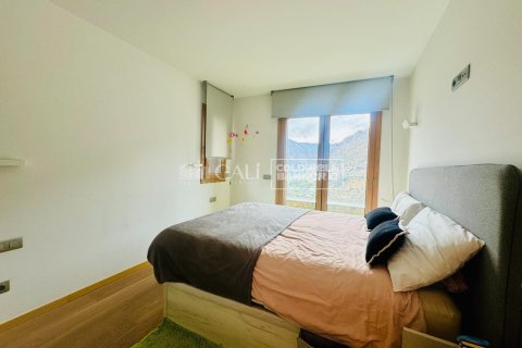 Huoneisto myytävänä Principado De Andorra (Ninguna Poblacion Tiene C.P.), Lleida, Espanja, 4 makuuhuonetta, 145 m2 No. 156741 - kuva 18