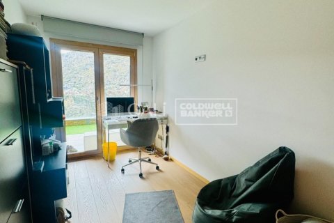 Huoneisto myytävänä Principado De Andorra (Ninguna Poblacion Tiene C.P.), Lleida, Espanja, 4 makuuhuonetta, 145 m2 No. 156741 - kuva 16