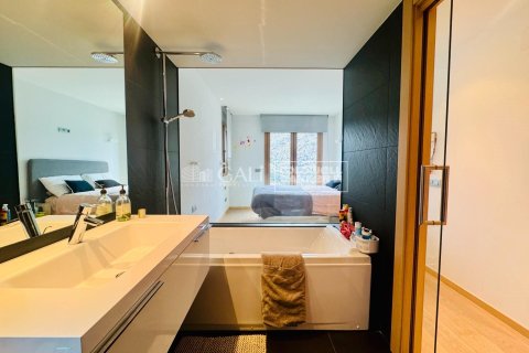 Huoneisto myytävänä Principado De Andorra (Ninguna Poblacion Tiene C.P.), Lleida, Espanja, 4 makuuhuonetta, 145 m2 No. 156741 - kuva 19