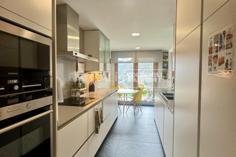 Huoneisto myytävänä Principado De Andorra (Ninguna Poblacion Tiene C.P.), Lleida, Espanja, 4 makuuhuonetta, 145 m2 No. 156741 - kuva 6