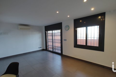 Lägenhet till salu i Canet de Mar, Barcelona, Spanien 2 sovrum, 60 kvm. Nr. 153928 - foto 7