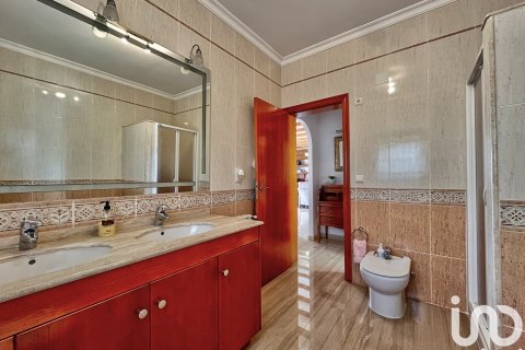 Dom w Beniarbeig, Alicante, Hiszpania 3 sypialnie, 211 mkw. nr 153927 – zdjęcie 21