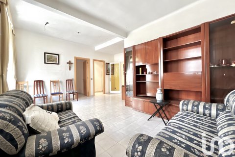 Villa till salu i Pineda de Mar, Barcelona, Spanien 6 sovrum, 560 kvm. Nr. 153925 - foto 18