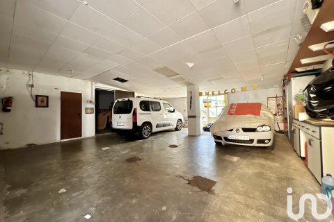 Villa till salu i Pineda de Mar, Barcelona, Spanien 6 sovrum, 560 kvm. Nr. 153925 - foto 9