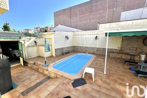Villa till salu i Pineda de Mar, Barcelona, Spanien 6 sovrum, 560 kvm. Nr. 153925 - foto 8