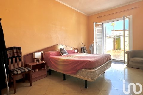 Villa till salu i Pineda de Mar, Barcelona, Spanien 6 sovrum, 560 kvm. Nr. 153925 - foto 12