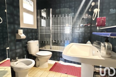 Villa till salu i Pineda de Mar, Barcelona, Spanien 6 sovrum, 560 kvm. Nr. 153925 - foto 15