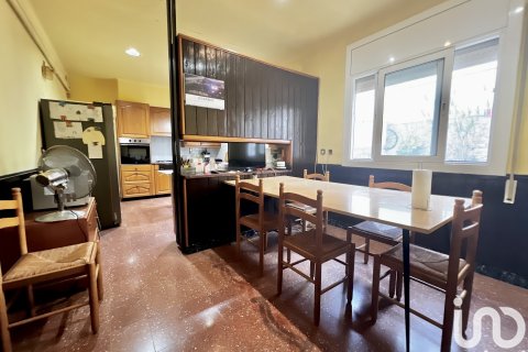 Villa till salu i Pineda de Mar, Barcelona, Spanien 6 sovrum, 560 kvm. Nr. 153925 - foto 10