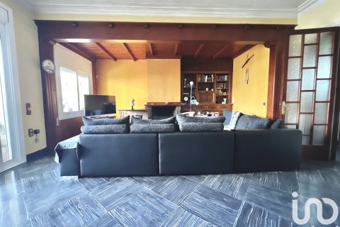 Villa till salu i Pineda de Mar, Barcelona, Spanien 6 sovrum, 560 kvm. Nr. 153925 - foto 5