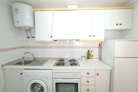 Lägenhet till salu i Torrevieja, Alicante, Spanien 2 sovrum, 75 kvm. Nr. 194432 - foto 9