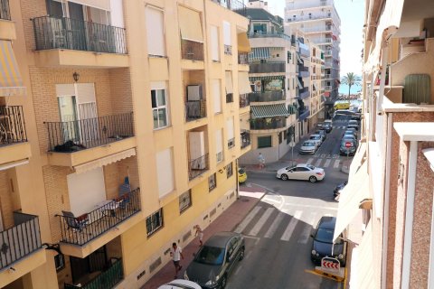 Lägenhet till salu i Torrevieja, Alicante, Spanien 2 sovrum, 75 kvm. Nr. 194432 - foto 3