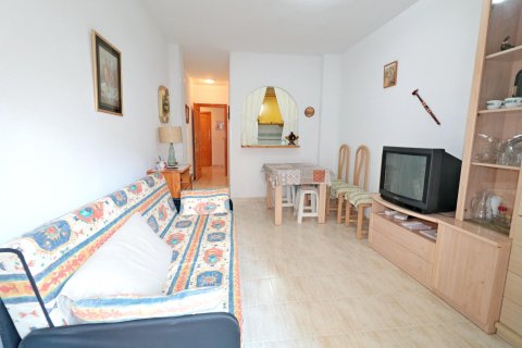 Apartamento en venta en Torrevieja, Alicante, España 2 dormitorios, 60 m2 No. 194435 - foto 2