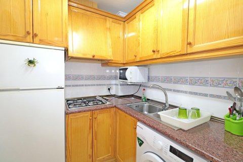 Apartamento en venta en Torrevieja, Alicante, España 2 dormitorios, 60 m2 No. 194435 - foto 8