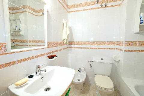 Apartamento en venta en Torrevieja, Alicante, España 2 dormitorios, 60 m2 No. 194435 - foto 16