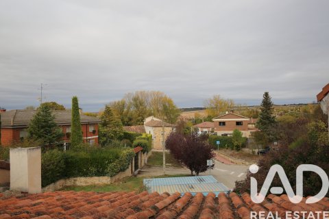 House for sale in Leon, Spain 3 bedrooms, 197 sq.m. No. 185524 - photo 2