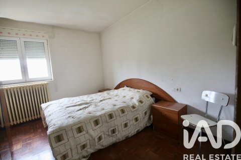 House for sale in Leon, Spain 3 bedrooms, 197 sq.m. No. 185524 - photo 12