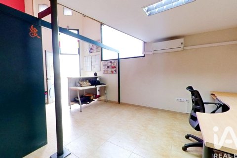 Lokal usługowy w Les Borges Blanques, Lleida, Hiszpania 37 mkw. nr 185521 – zdjęcie 13
